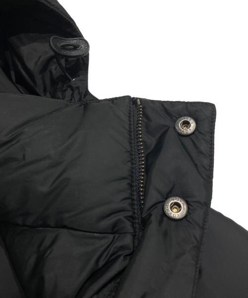 PRADA（プラダ）PRADA (プラダ) プレートデザイン フーデットダウンジャケット ブラック サイズ:46の古着・服飾アイテム