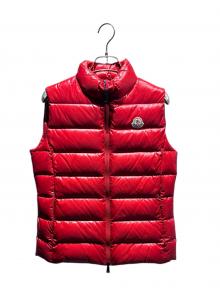 MONCLER（モンクレール）の古着「GHANY  ダウンベスト　2018年製」｜レッド