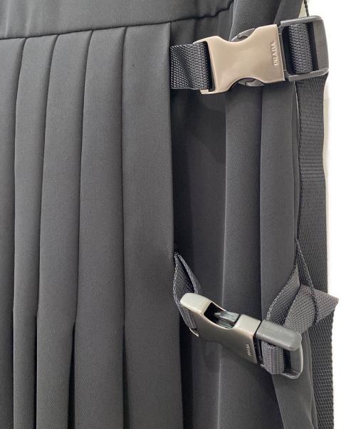 PRADA（プラダ）PRADA (プラダ) プリーツワンピース ブラック サイズ:38の古着・服飾アイテム