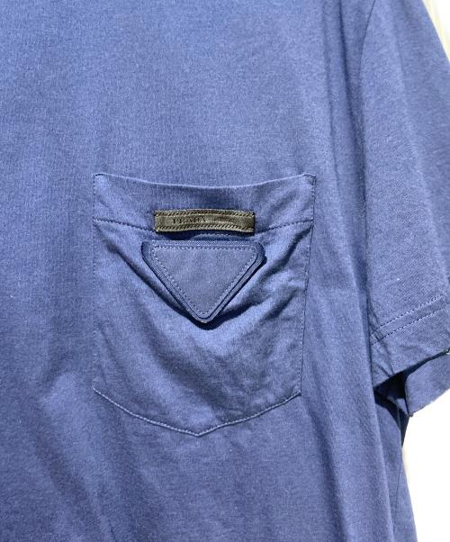 PRADA（プラダ）PRADA (プラダ) トライアングルロゴポケットTシャツ ネイビー サイズ:Mの古着・服飾アイテム
