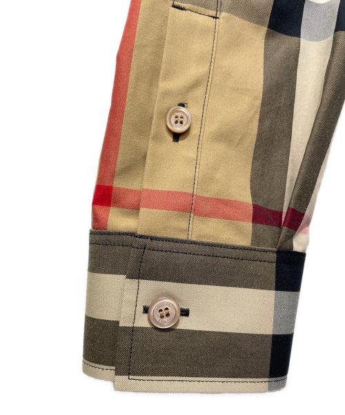 BURBERRY（バーバリー）BURBERRY (バーバリー) ノバチェックジップアップジャケット ベージュ サイズ:Mの古着・服飾アイテム