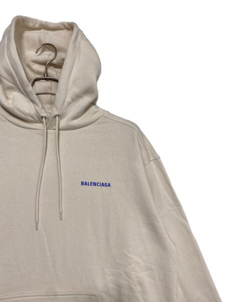 BALENCIAGA（バレンシアガ）BALENCIAGA (バレンシアガ) バッグロゴプルオーバーパーカー ベージュ サイズ:Mの古着・服飾アイテム