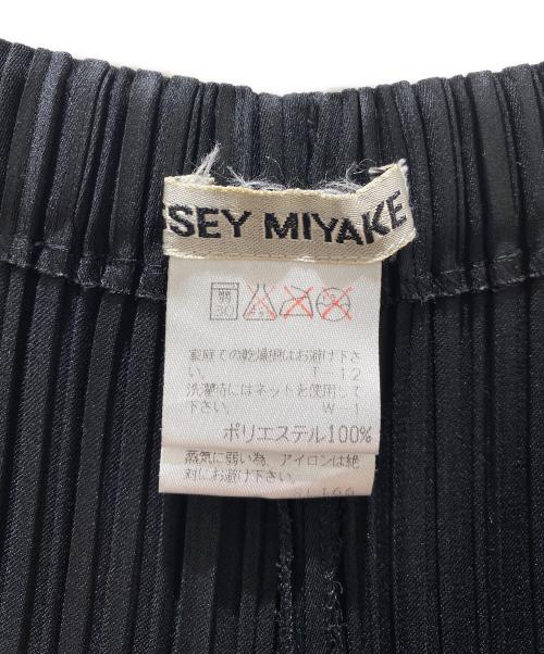 ISSEY MIYAKE（イッセイミヤケ）ISSEY MIYAKE (イッセイミヤケ) プリーツパンツ ブラック サイズ:Mの古着・服飾アイテム
