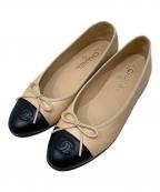 CHANELシャネル）の古着「バレリーナ/ココマークパンプス」｜ベージュ×ブラック