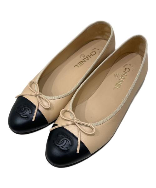 CHANEL（シャネル）CHANEL (シャネル) バレリーナ/ココマークパンプス ベージュ×ブラック サイズ: 39 1/2の古着・服飾アイテム