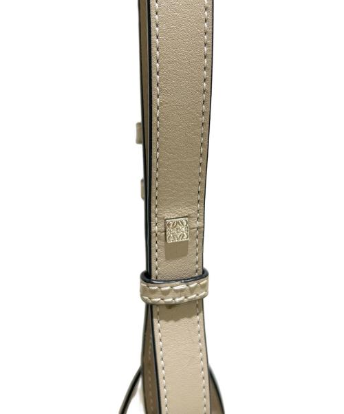 LOEWE（ロエベ）LOEWE (ロエベ) ハンモックミニ/ショルダーバッグ/ハンドバッグ グレージュ サイズ:ミニの古着・服飾アイテム