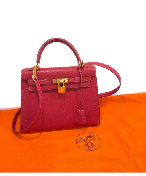 HERMES（エルメス）HERMES (エルメス) ケリー25/外縫い/ゴールド金具/シェーブル/□F2002年 ヴァーミリオン サイズ:25の古着・服飾アイテム