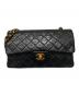 CHANEL（シャネル）の古着「マトラッセ 25 Ｗフラップチェーンショルダーバッグ」｜ブラック