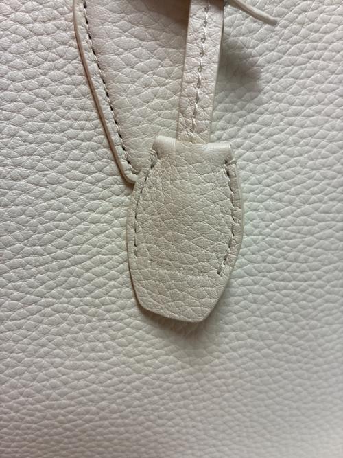 THE ROW（ザ ロウ）THE ROW (ザ ロウ) インディア12.00 ホワイトの古着・服飾アイテム