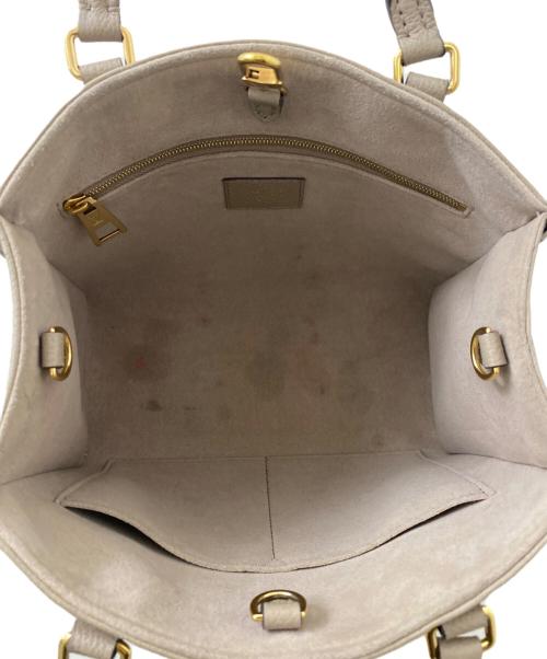 LOUIS VUITTON（ルイ ヴィトン）LOUIS VUITTON (ルイ ヴィトン) オンザゴーPM トゥルトレール×クレーム サイズ:PMの古着・服飾アイテム