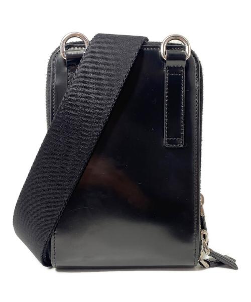 PRADA（プラダ）PRADA (プラダ) ロゴプレートショルダーポーチ ブラックの古着・服飾アイテム