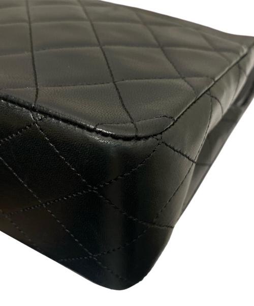 CHANEL（シャネル）CHANEL (シャネル) マトラッセ25/Wフラップチェーンショルダーバッグ ブラック×ゴールド サイズ:25の古着・服飾アイテム