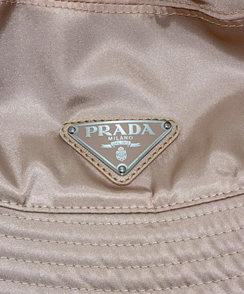 PRADA（プラダ）PRADA (プラダ) ロゴプレートハット ベージュ サイズ:Mの古着・服飾アイテム