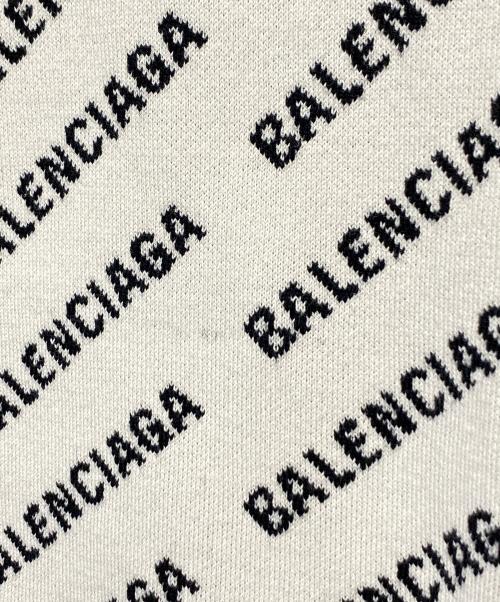 BALENCIAGA（バレンシアガ）BALENCIAGA (バレンシアガ) オールオーバーロゴカーディガン アイボリー サイズ:Lの古着・服飾アイテム