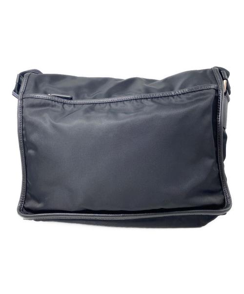 PRADA（プラダ）PRADA (プラダ) ナイロンショルダーバッグ ブラックの古着・服飾アイテム