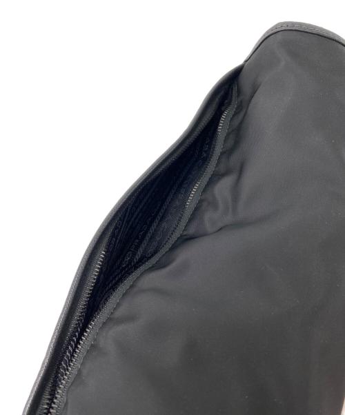 PRADA（プラダ）PRADA (プラダ) ナイロンショルダーバッグ ブラックの古着・服飾アイテム