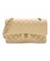 CHANEL（シャネル）の古着「マトラッセ25/Wフラップチェーンショルダーバッグ」｜ベージュ