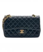 CHANELシャネル）の古着「マトラッセ25/Wフラップチェーンショルダーバッグ」｜ブラック