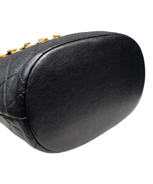 CHANEL（シャネル）CHANEL (シャネル) チェーンバゲットバッグ ブラック×ゴールド金具の古着・服飾アイテム