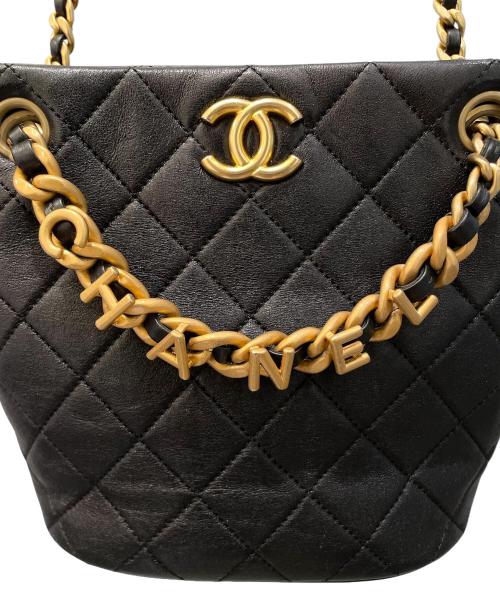CHANEL（シャネル）CHANEL (シャネル) チェーンバゲットバッグ ブラック×ゴールド金具の古着・服飾アイテム