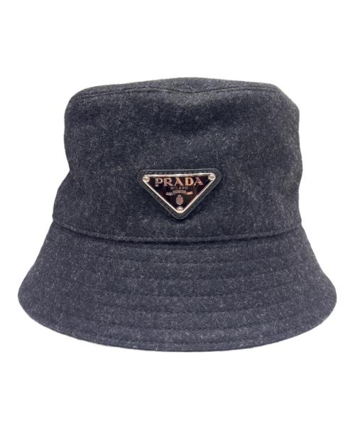 PRADA（プラダ）PRADA (プラダ) PRADA Triangle Logo Bucket Hat/ロゴプレートウールハット グレー サイズ:Lの古着・服飾アイテム