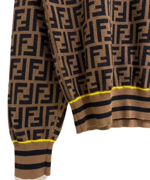 FENDI（フェンディ）FENDI (フェンディ) ズッカロゴタートルネックニット　FZZ482 A8BJ ブラウン サイズ:46の古着・服飾アイテム