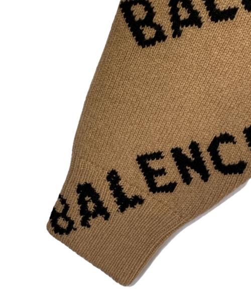 BALENCIAGA（バレンシアガ）BALENCIAGA (バレンシアガ) オールオーバーロゴニット ベージュ サイズ:Sの古着・服飾アイテム