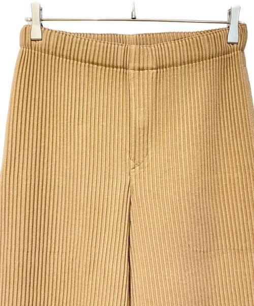 HOMME PLISSE ISSEY MIYAKE（オム プリッセ イッセイ ミヤケ）HOMME PLISSE ISSEY MIYAKE (オム プリッセ イッセイ ミヤケ) プリーツパンツ ベージュ サイズ:1の古着・服飾アイテム