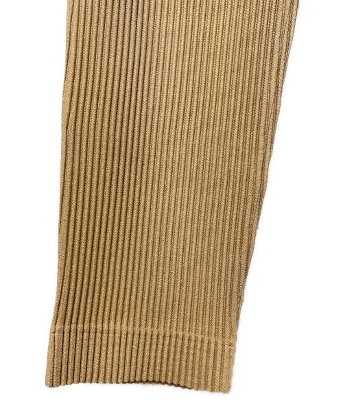 HOMME PLISSE ISSEY MIYAKE（オム プリッセ イッセイ ミヤケ）HOMME PLISSE ISSEY MIYAKE (オム プリッセ イッセイ ミヤケ) プリーツパンツ ベージュ サイズ:1の古着・服飾アイテム