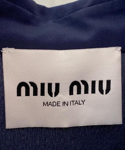 MIU MIU（ミュウミュウ）MIU MIU (ミュウミュウ) ロゴベルトシルクワンピース ネイビー サイズ:40の古着・服飾アイテム