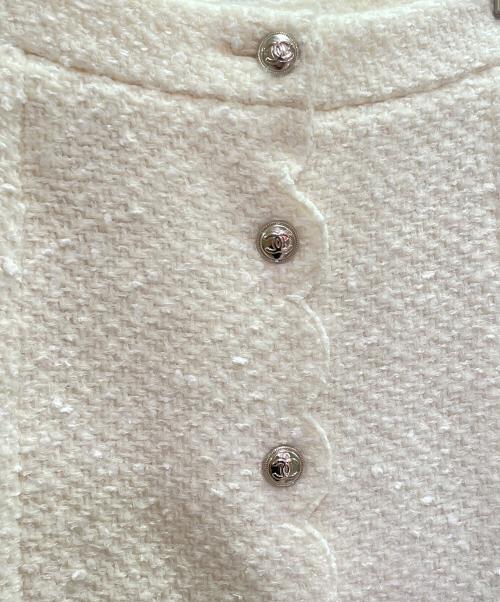 CHANEL（シャネル）CHANEL (シャネル) P65 ココマークボタン ツイード ラップスカート アイボリー サイズ:38の古着・服飾アイテム