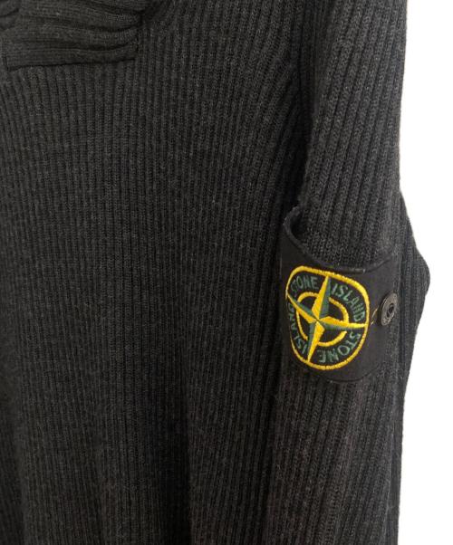 STONE ISLAND（ストーンアイランド）STONE ISLAND (ストーンアイランド) ショールカラー V/N RIB KNIT  グレー サイズ:Sの古着・服飾アイテム