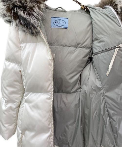 PRADA（プラダ）PRADA (プラダ) ファー付きダウンコート ホワイト サイズ:36の古着・服飾アイテム