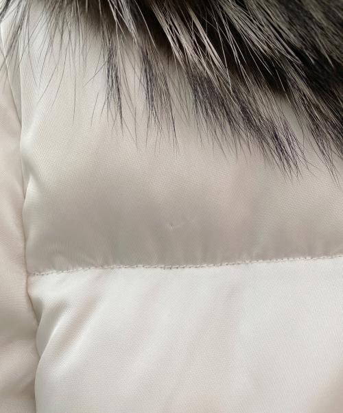 PRADA（プラダ）PRADA (プラダ) ファー付きダウンコート ホワイト サイズ:36の古着・服飾アイテム