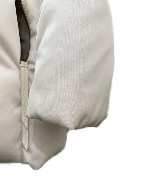 PRADA（プラダ）PRADA (プラダ) ファー付きダウンコート ホワイト サイズ:36の古着・服飾アイテム