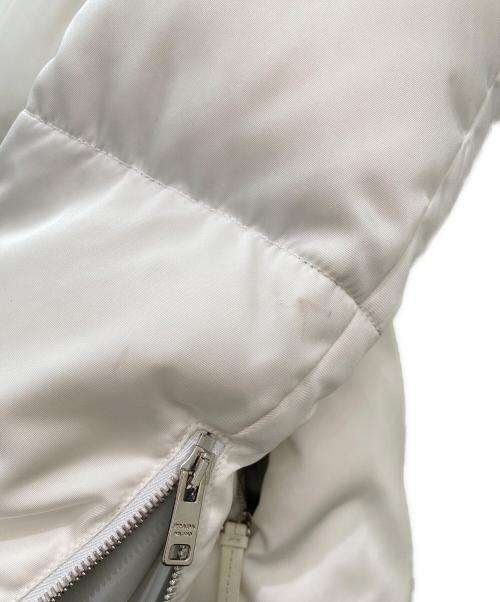 PRADA（プラダ）PRADA (プラダ) ファー付きダウンコート ホワイト サイズ:36の古着・服飾アイテム