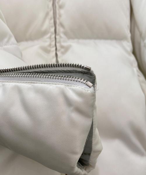 PRADA（プラダ）PRADA (プラダ) ファー付きダウンコート ホワイト サイズ:36の古着・服飾アイテム