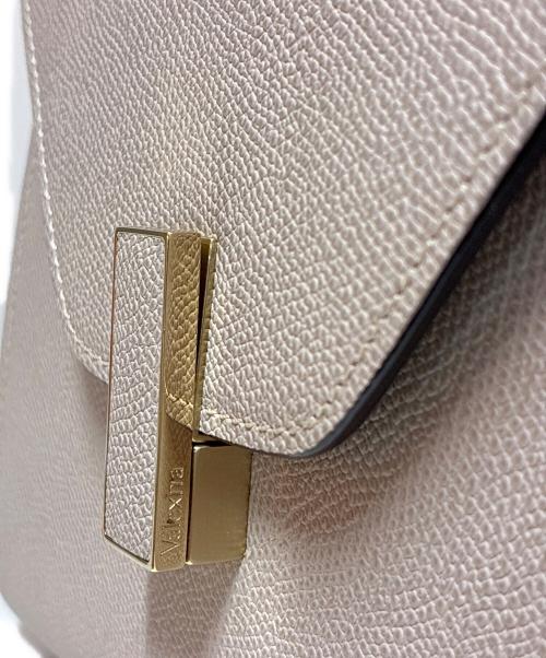 Valextra（ヴァレクストラ）Valextra (ヴァレクストラ) イジィデミニ グレージュ サイズ:ミニの古着・服飾アイテム