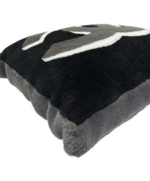 CHANEL（シャネル）CHANEL (シャネル) ココマーク ムートンクッション サイズ:−の古着・服飾アイテム