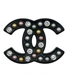 CHANEL（シャネル）の古着「パールラインストーンココマーク ブローチ」｜ブラック