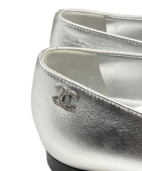 CHANEL（シャネル）CHANEL (シャネル) フラットパンプス ブラック×シルバー サイズ:38 1/2Cの古着・服飾アイテム