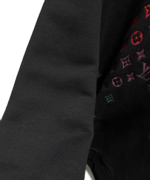 LOUIS VUITTON（ルイ ヴィトン）LOUIS VUITTON (ルイ ヴィトン) モノグラムエンブロイイダードスウェット ブラック サイズ:XLの古着・服飾アイテム