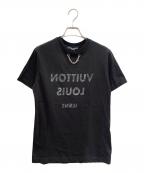 LOUIS VUITTONルイ ヴィトン）の古着「チェーン付き 反転ロゴ Tシャツ」｜ブラック