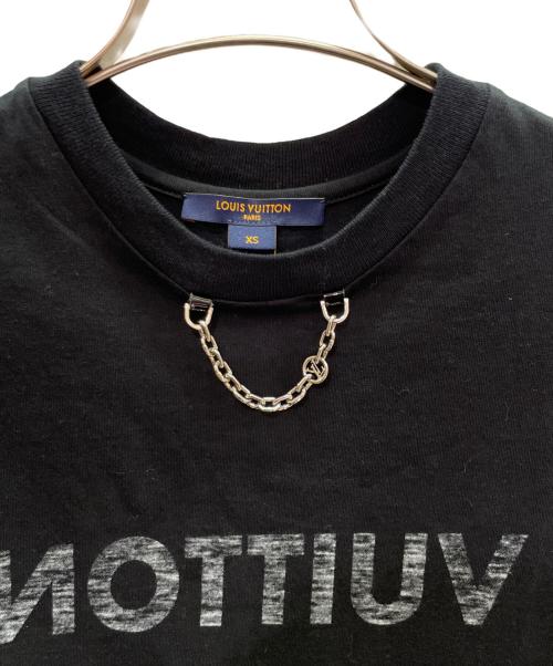 LOUIS VUITTON（ルイ ヴィトン）LOUIS VUITTON (ルイ ヴィトン) チェーン付き 反転ロゴ Tシャツ ブラック サイズ:XSの古着・服飾アイテム