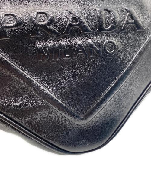 PRADA（プラダ）PRADA (プラダ) トライアングルショルダーバッグ ブラックの古着・服飾アイテム