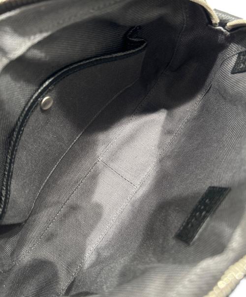 GUCCI（グッチ）GUCCI (グッチ) ロゴレザーショルダーバッグ ブラック サイズ:-の古着・服飾アイテム