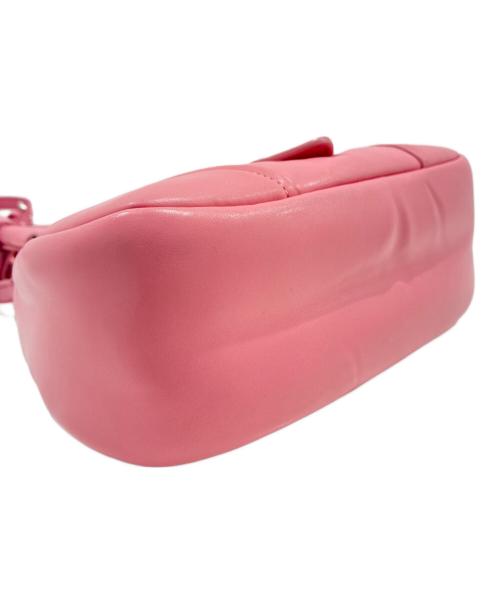 PRADA（プラダ）PRADA (プラダ) サフィアーノトライアングル ムーン パデッド ショルダーバッグ ピンクの古着・服飾アイテム