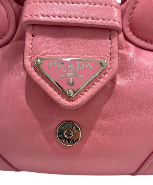PRADA（プラダ）PRADA (プラダ) サフィアーノトライアングル ムーン パデッド ショルダーバッグ ピンクの古着・服飾アイテム