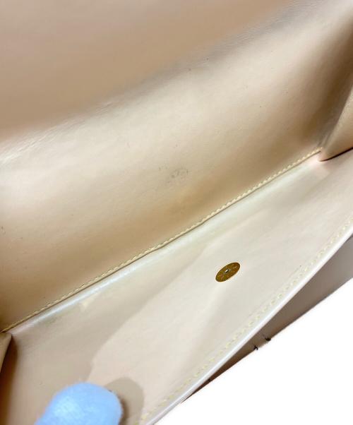 LOUIS VUITTON（ルイ ヴィトン）LOUIS VUITTON (ルイ ヴィトン) ポルト トレゾール インターナショナル ホワイトの古着・服飾アイテム