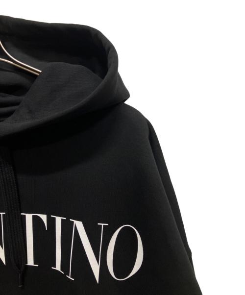 VALENTINO（ヴァレンティノ）VALENTINO (ヴァレンティノ) ロゴプリントパーカー ブラック サイズ:Sの古着・服飾アイテム
